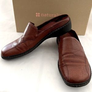 Naturalizer / Leather / Brown Mules